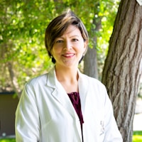 Dra. Ana Souza, cardiologista
